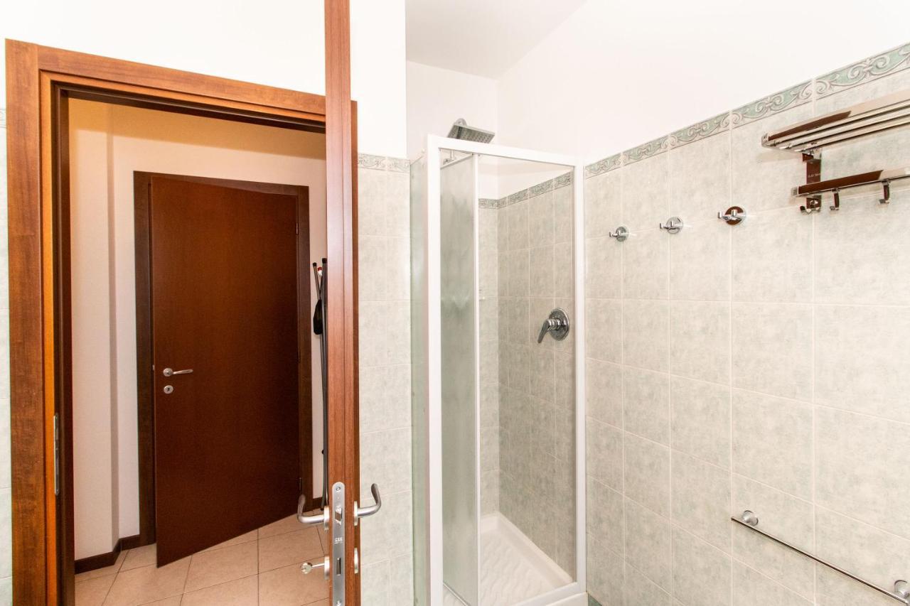 טורינו Come Casa Like Home Apartment With Parking מראה חיצוני תמונה